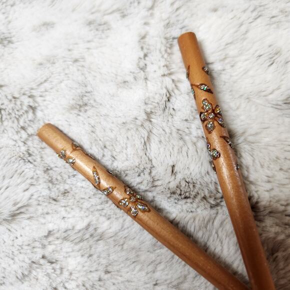 Claire's Y2k Vintage Wooden Hair Sticks - Picture 2 of 4